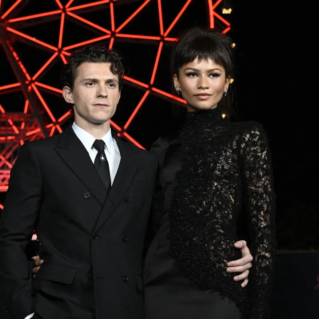 Zendaya và Tom Holland biến tour phim thành sàn diễn thời trang đôi