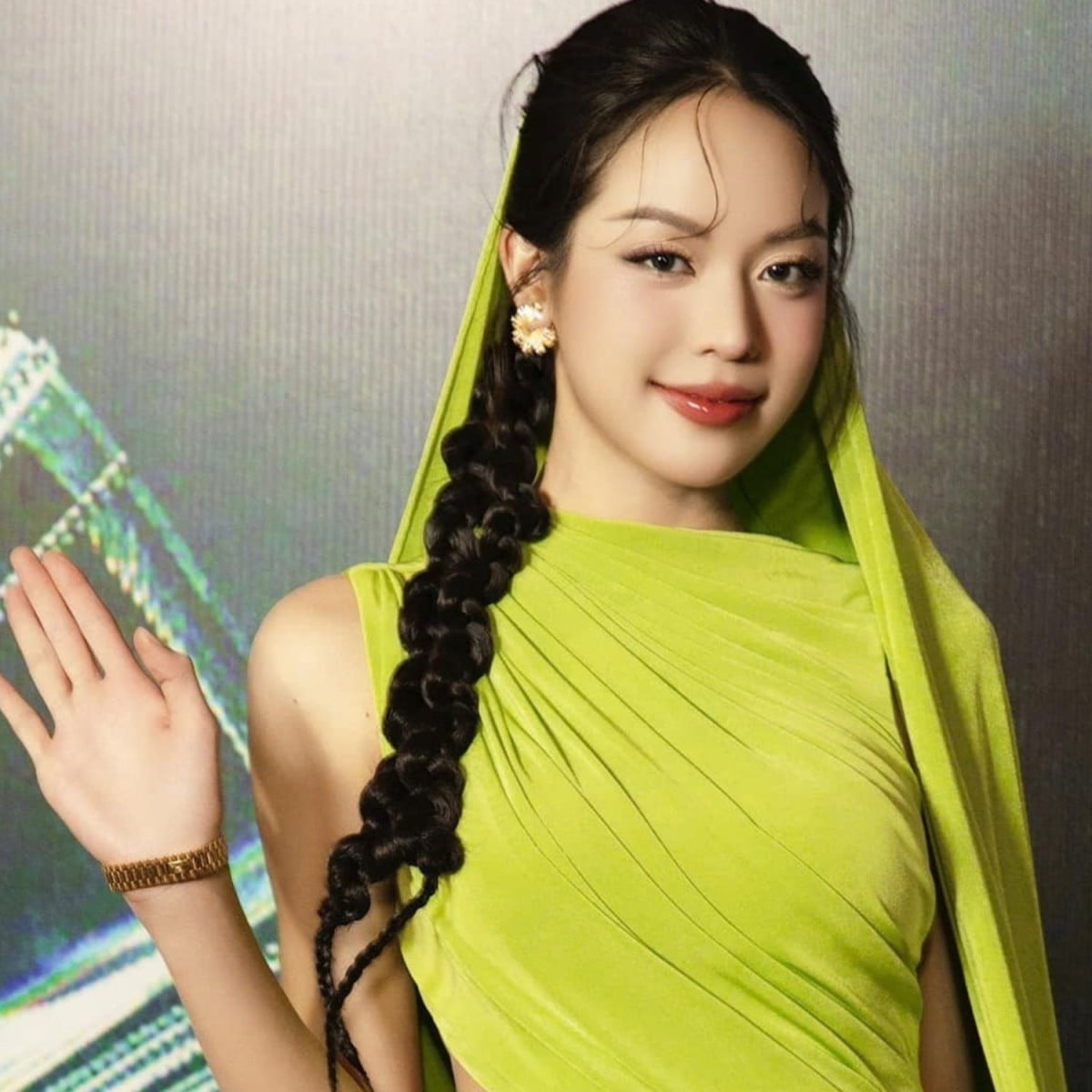 Check Outfit - Hoa hậu Thanh Thủy: Không dám tự chấm điểm mình