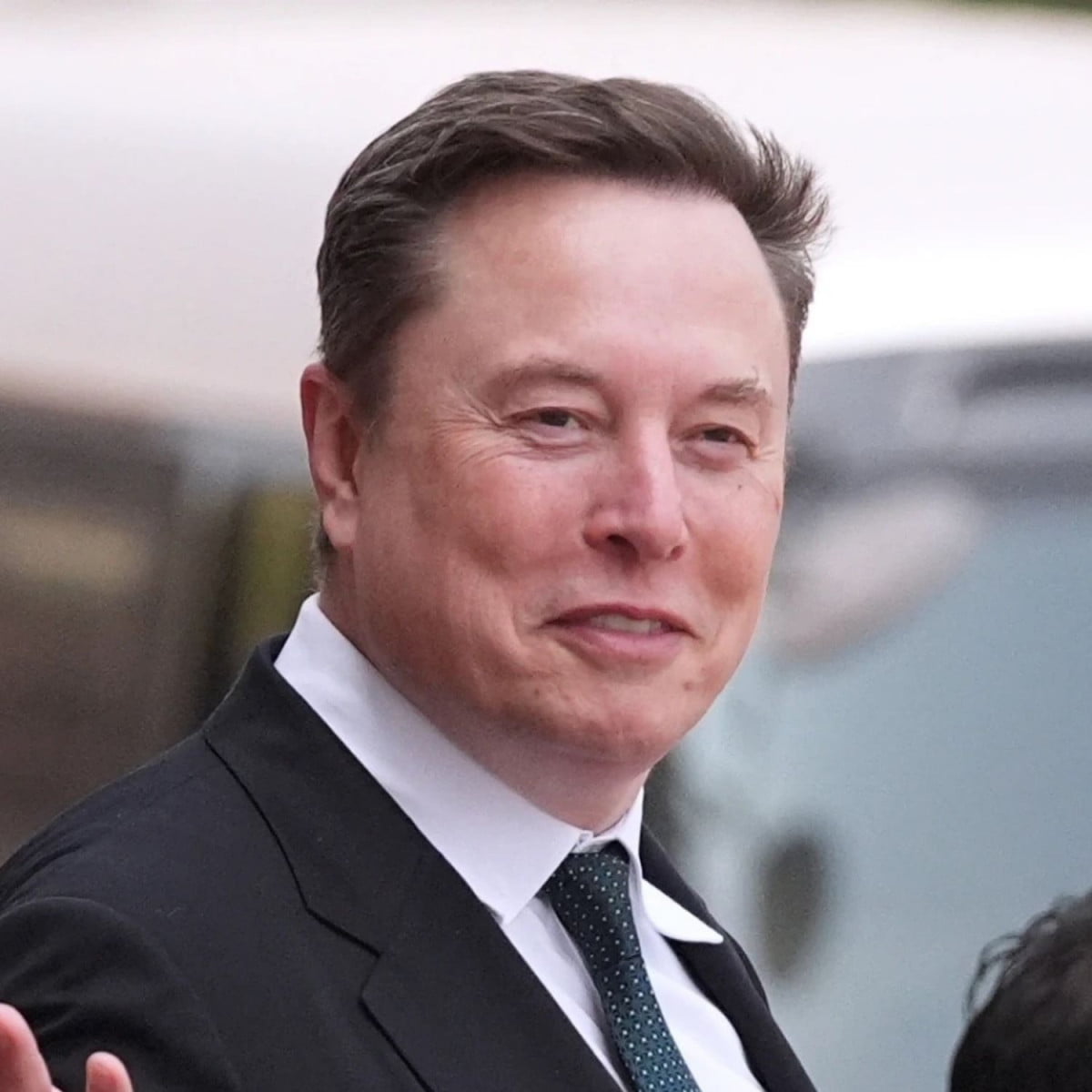 Elon Musk và cột mốc chưa ai từng chạm tới: 1.000 tỷ USD