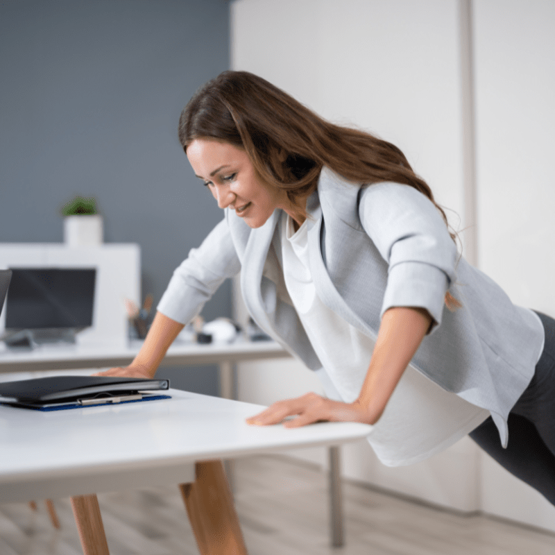 "Snack Workout": Bí quyết tập luyện mới của dân công sở