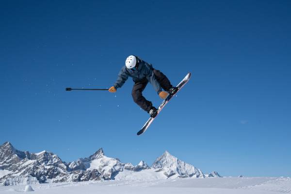 insta360-x6X6-Winter-Sports-7