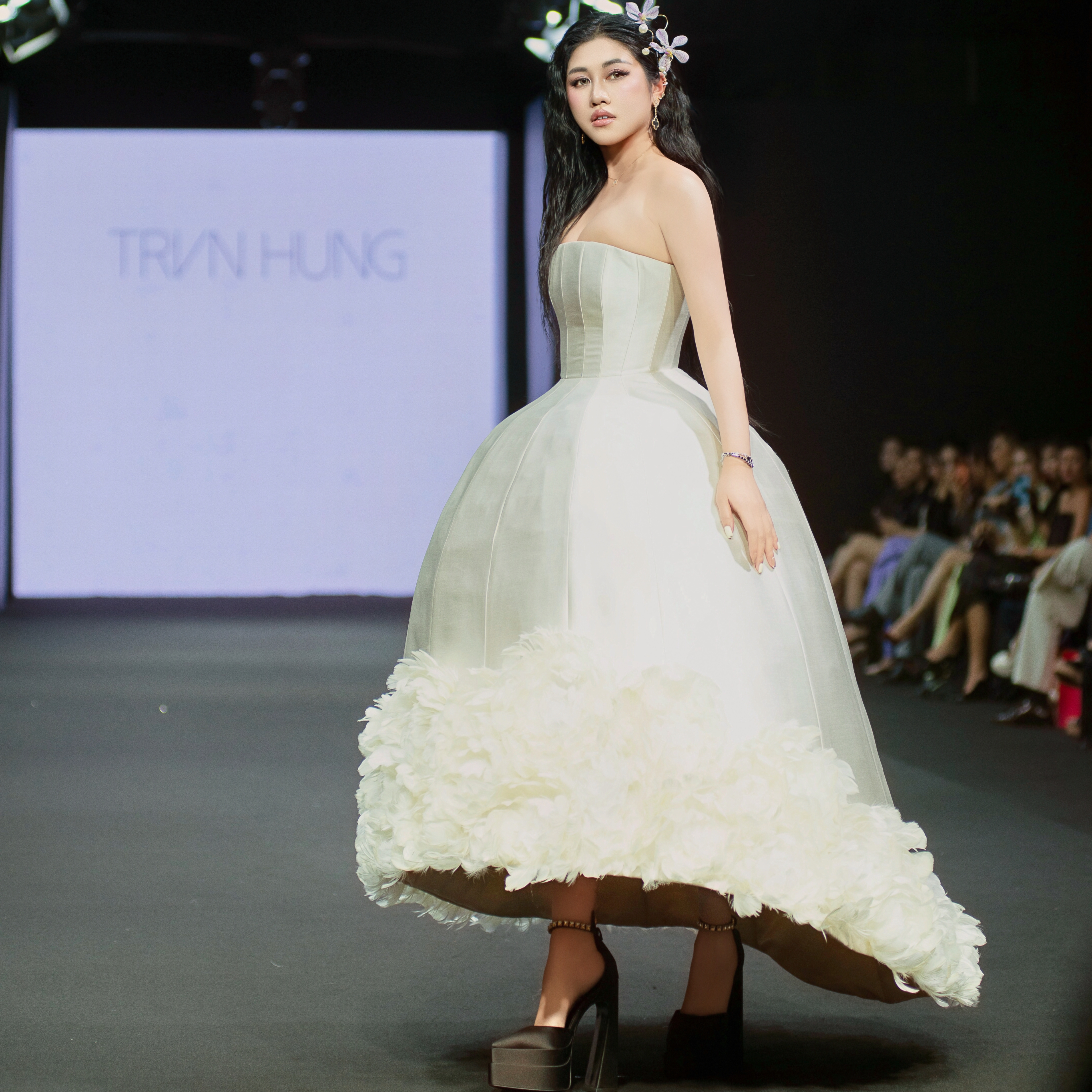 emily-hong-nhung-9