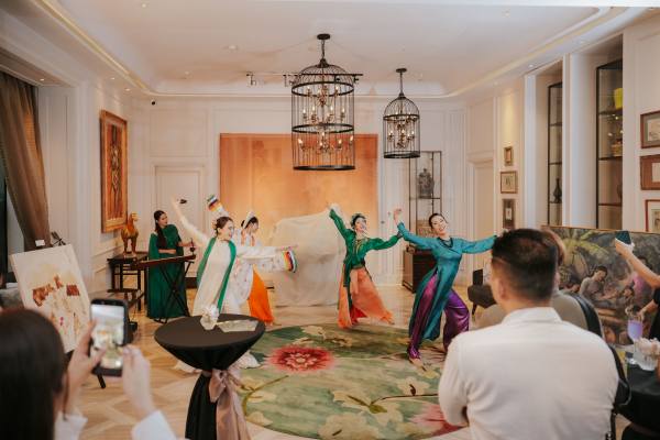 hotel-des-artHotel-des-Arts-Saigon_2026-Mooncake-Collection-4