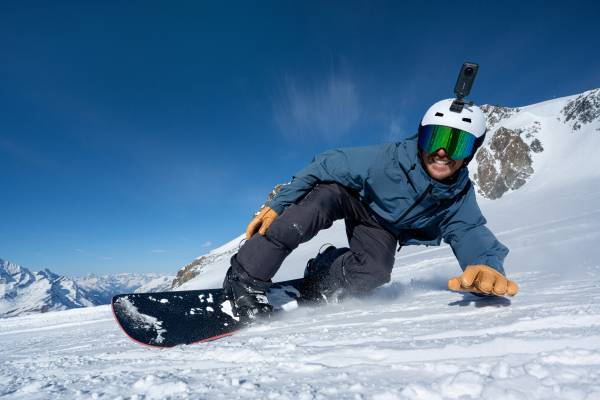 insta360-x6X6-Winter-Sports-13