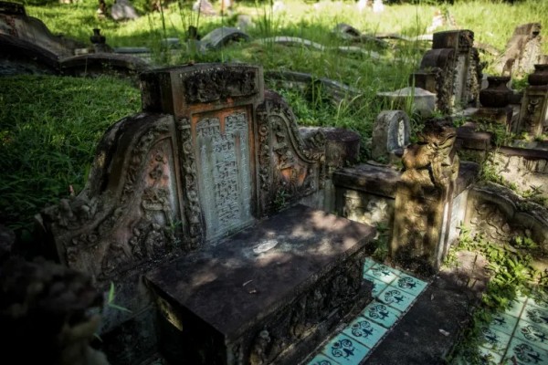 singaporeBukit-Brown-Cemetery